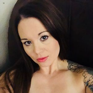 Meet your Posher, Carissa